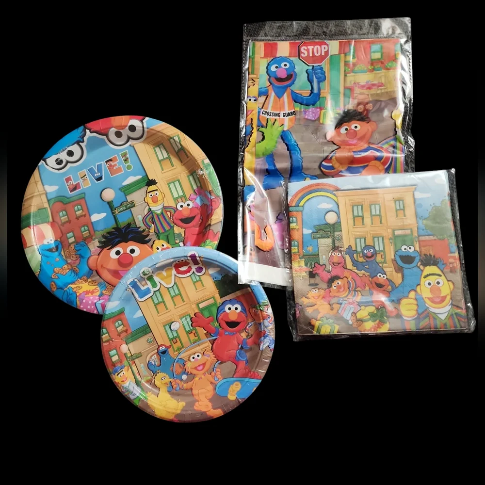 Sesame Street Birthday Party Paper Goods/Disposable Tableware - Picture 1 of 3